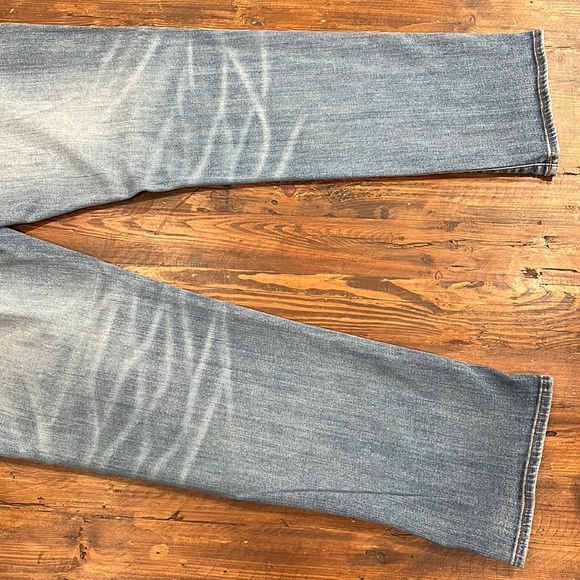 American Eagle jeans. - Picture 4 of 4